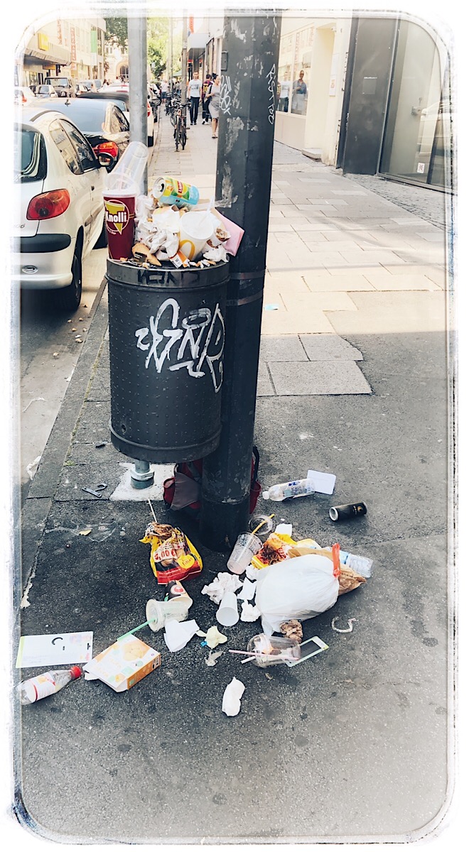 Generation-Plastik.de: Mülleimer